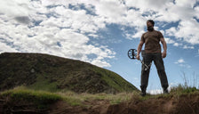 Minelab EQUINOX 900 Metal Detector - Jacobs Digital